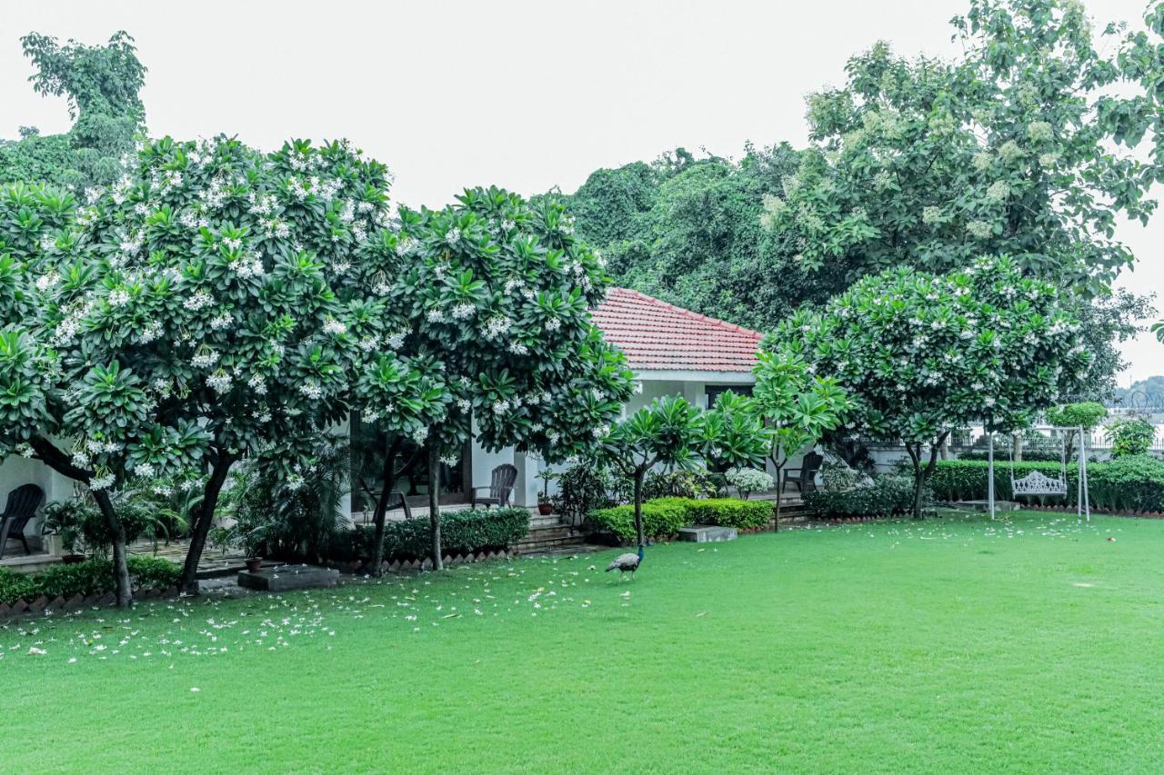 Saptapuri By Royal Orchid Hotels Limited Varanasi Exterior foto